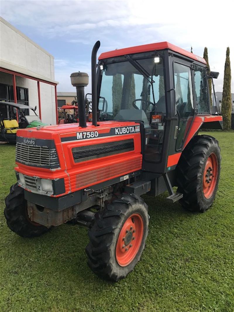 Kubota M7580