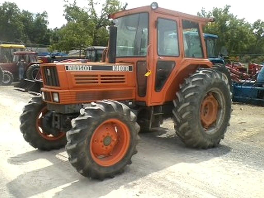 Kubota M8950