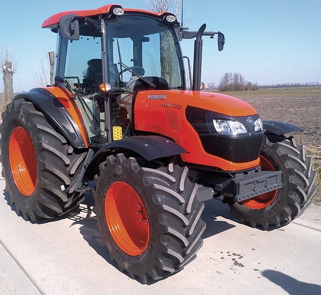 Kubota M9960