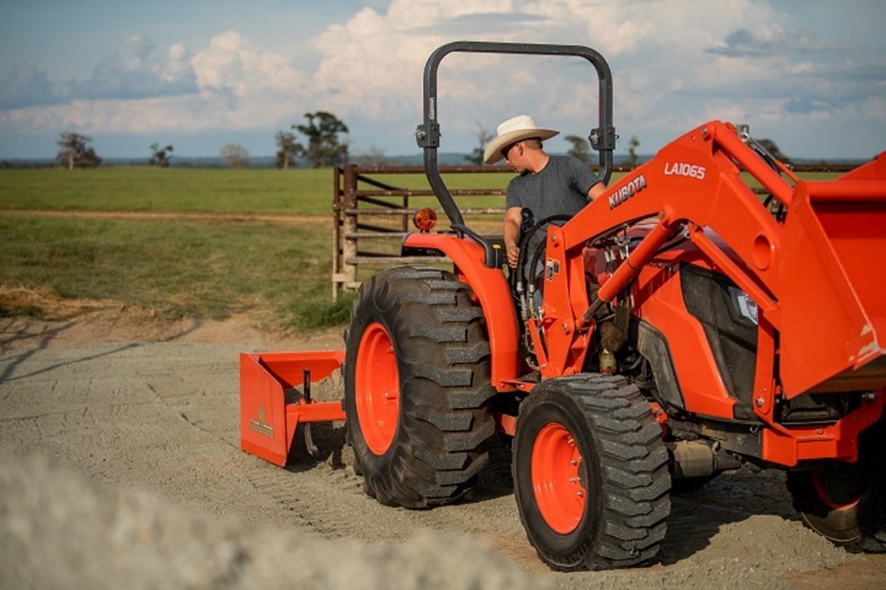 Kubota MX5200FRC