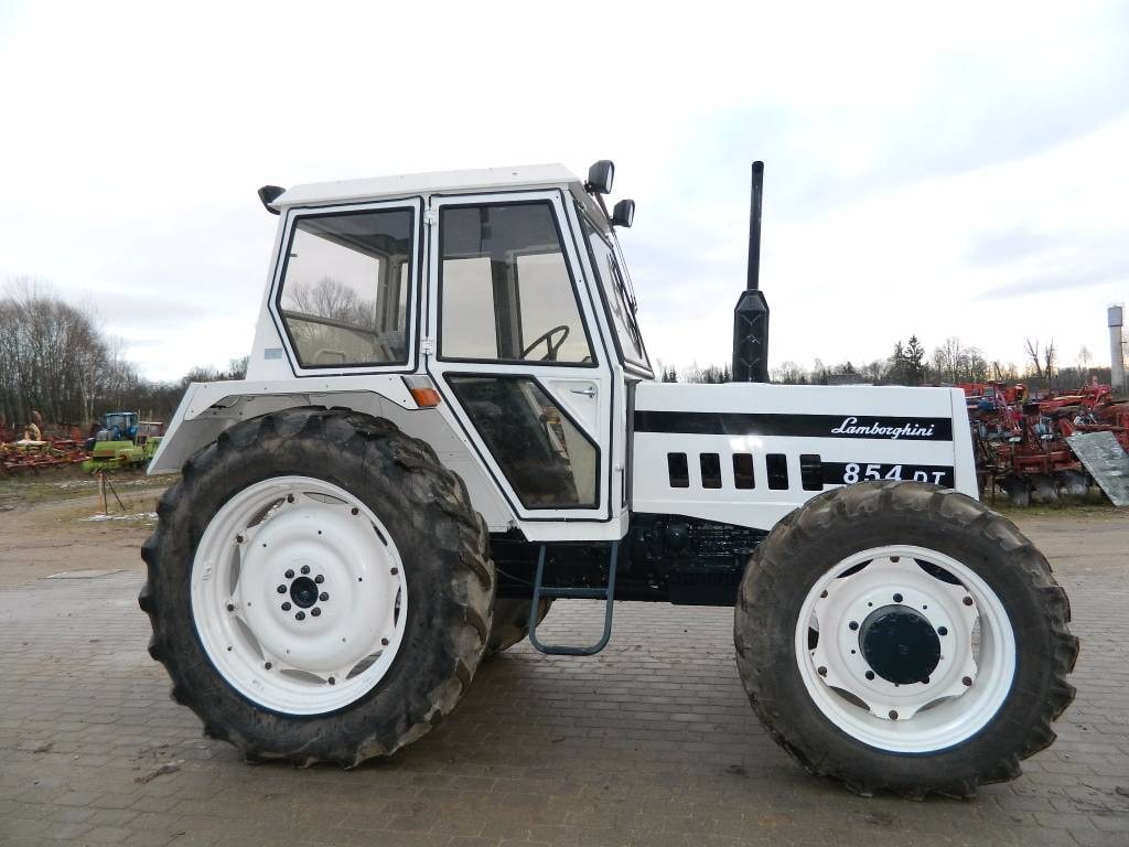 Lamborghini 854