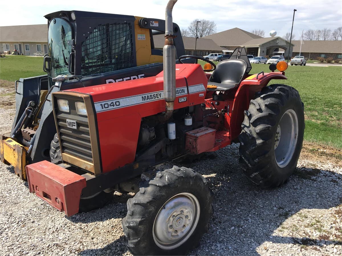 Massey Ferguson 1040