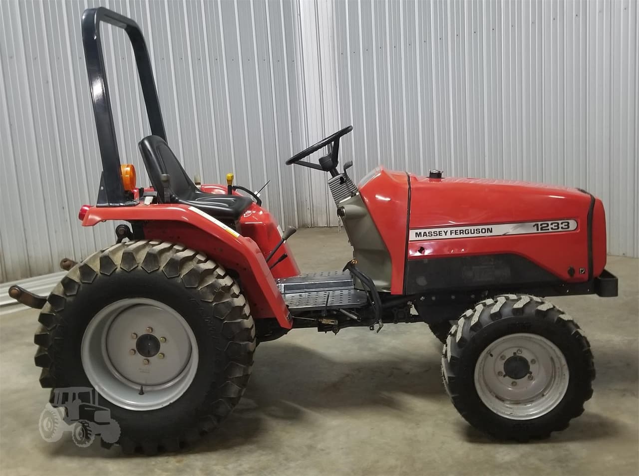 Massey Ferguson 1233