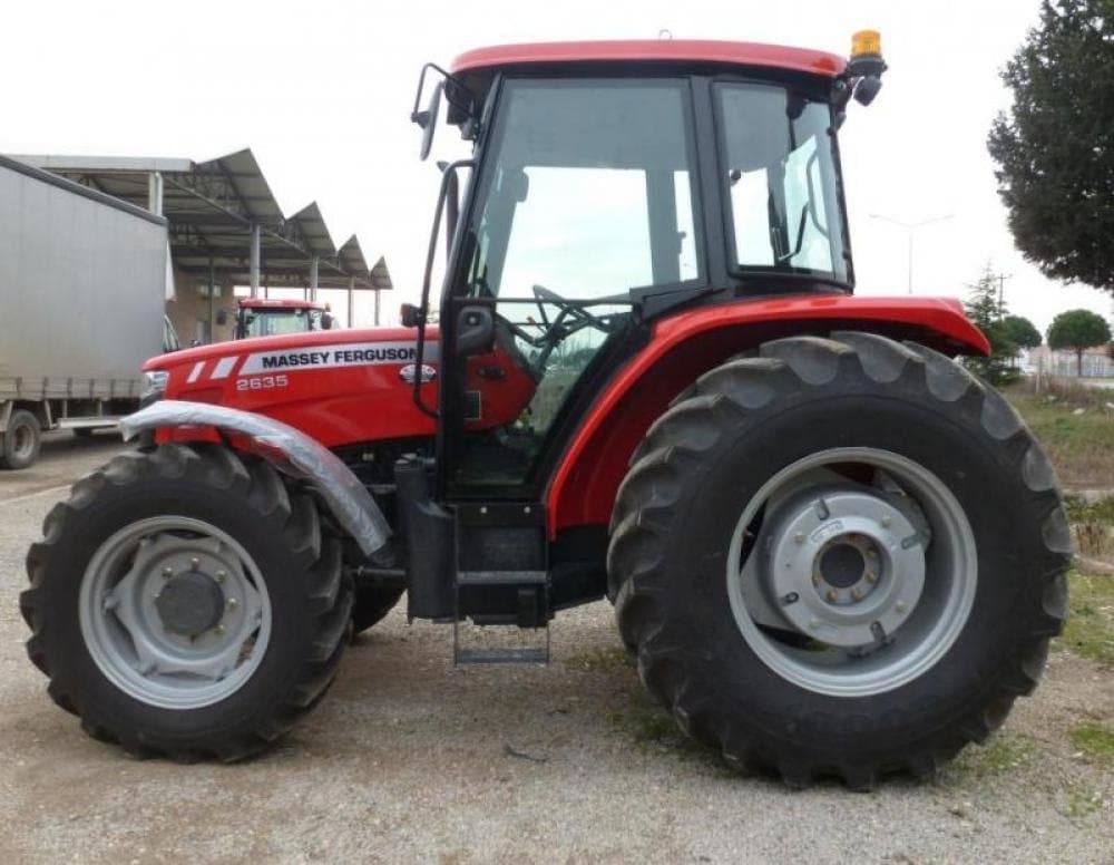 Massey Ferguson 2635