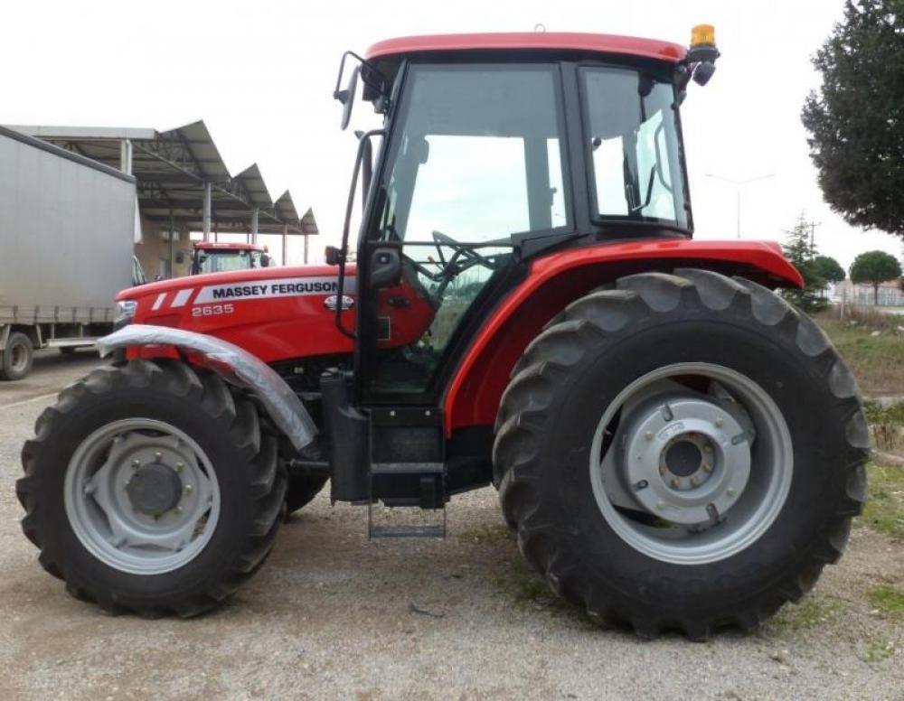 Massey Ferguson 2635