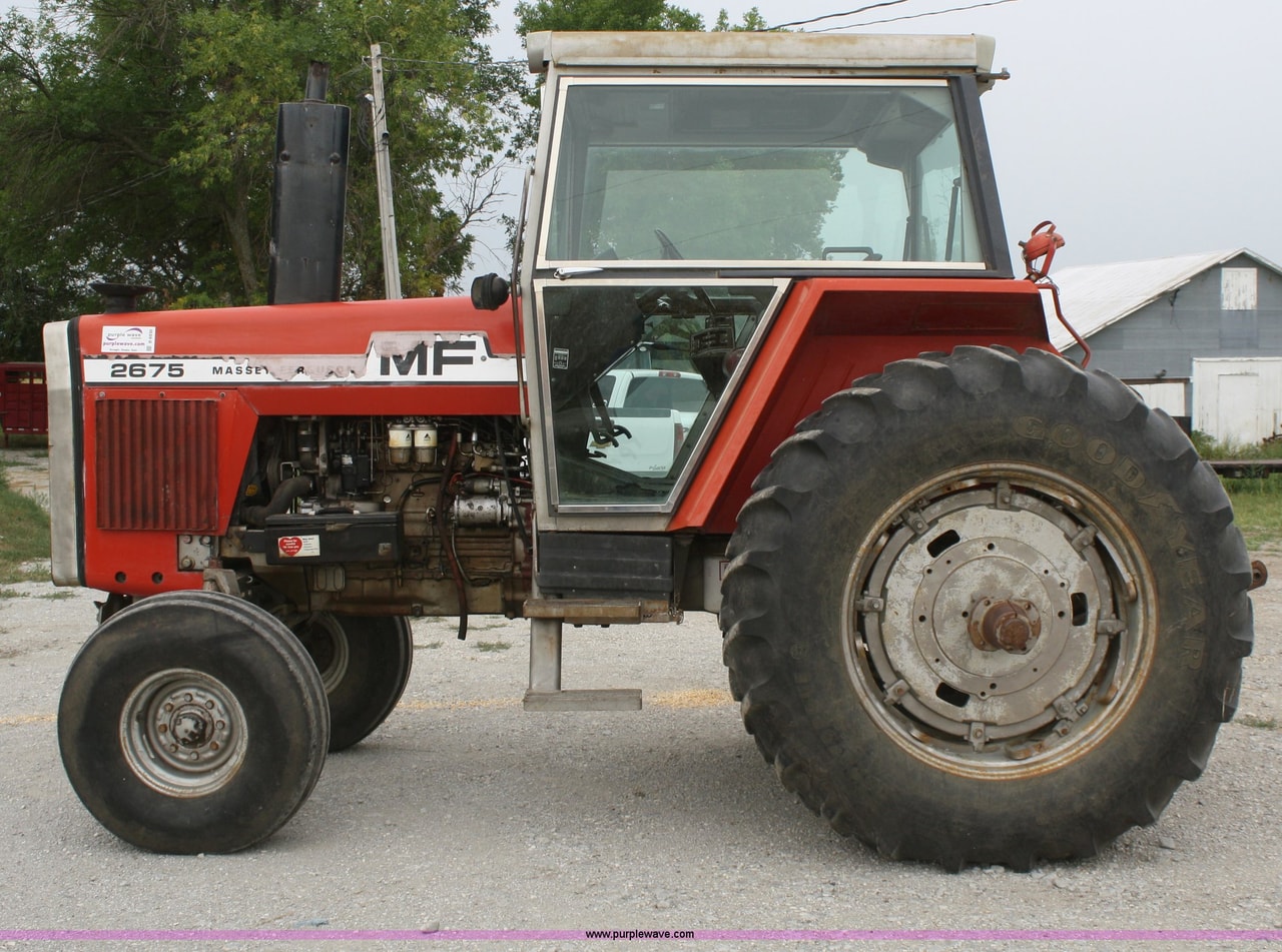 Massey Ferguson 2675