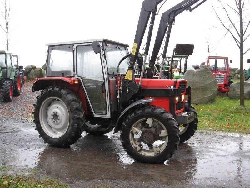 Massey Ferguson 353