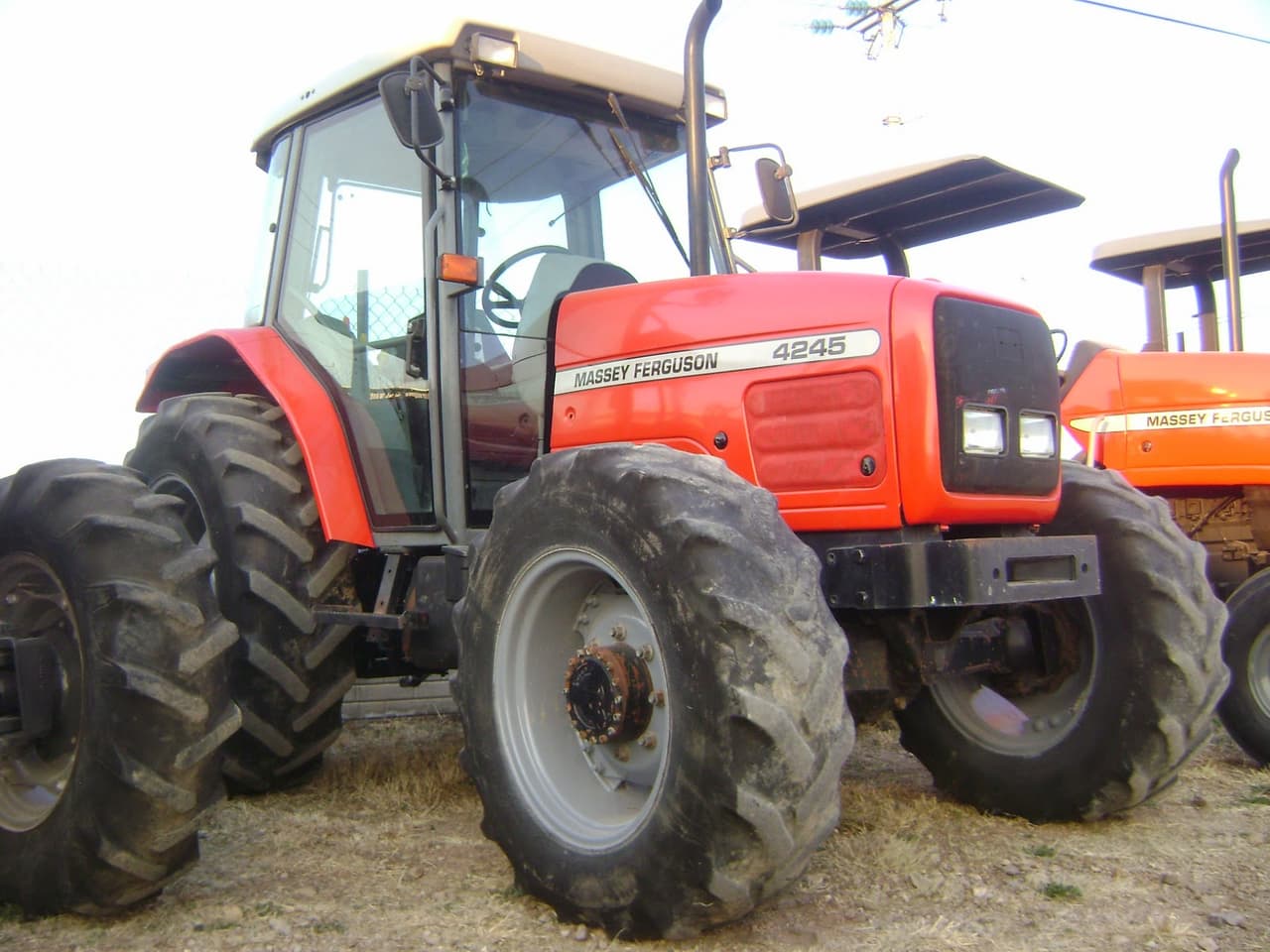 Massey Ferguson 4245