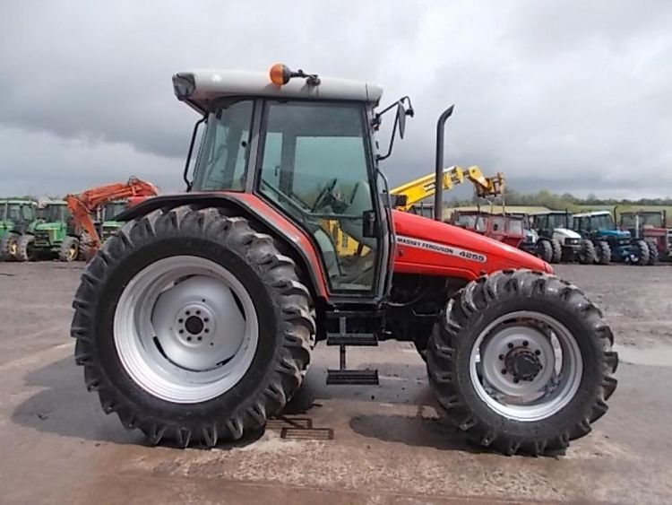 Massey Ferguson 4555