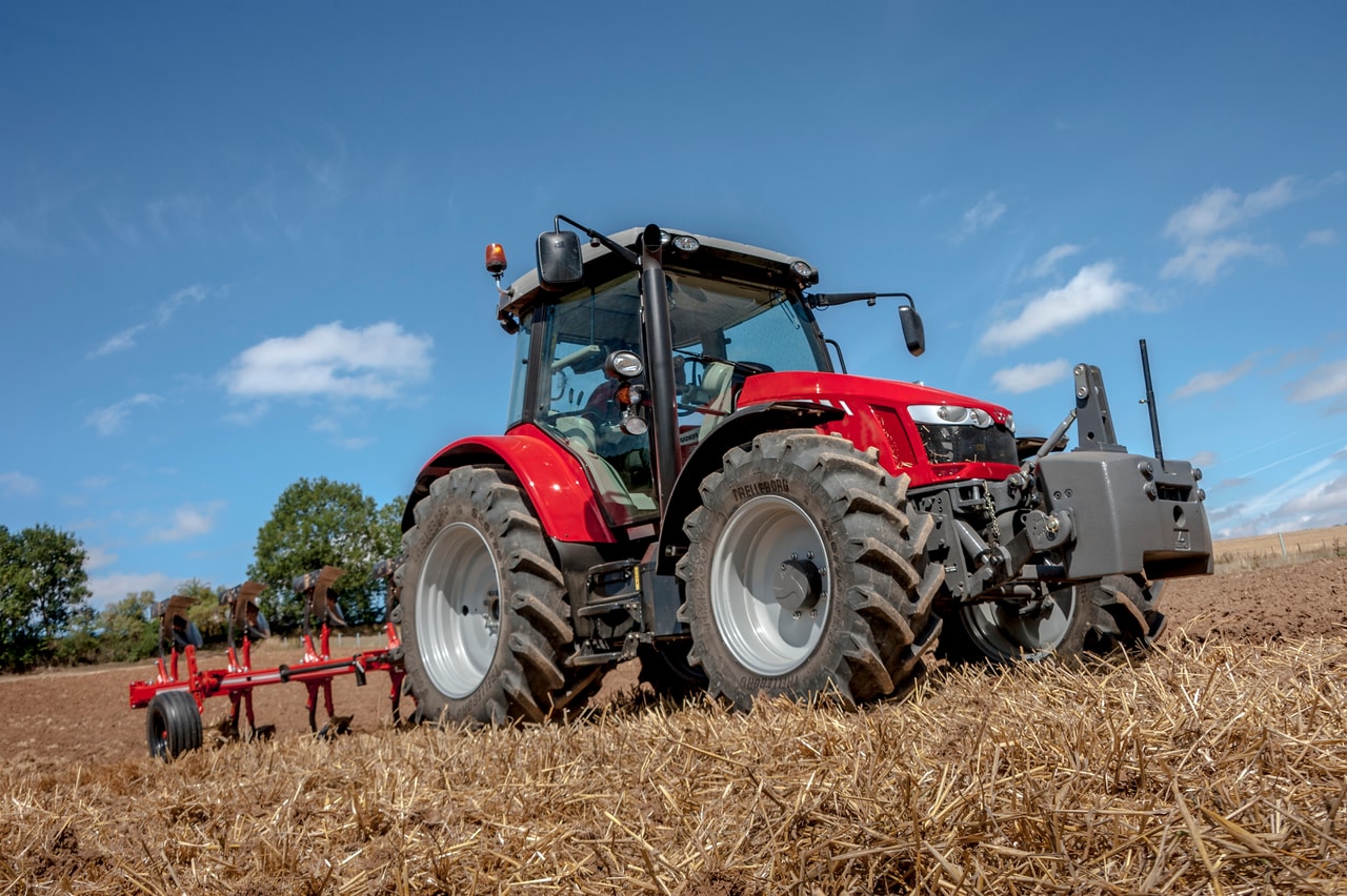 Massey Ferguson 5713SL