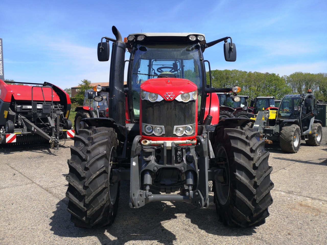 Massey Ferguson 6714S
