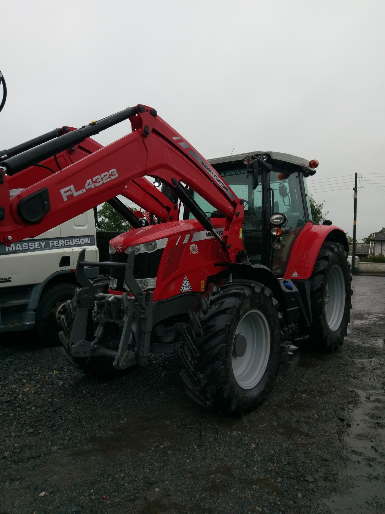 Massey Ferguson 6715S