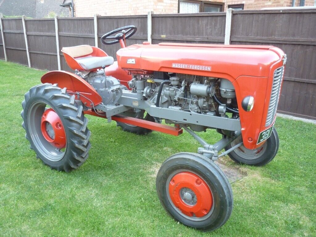 Massey Ferguson 821