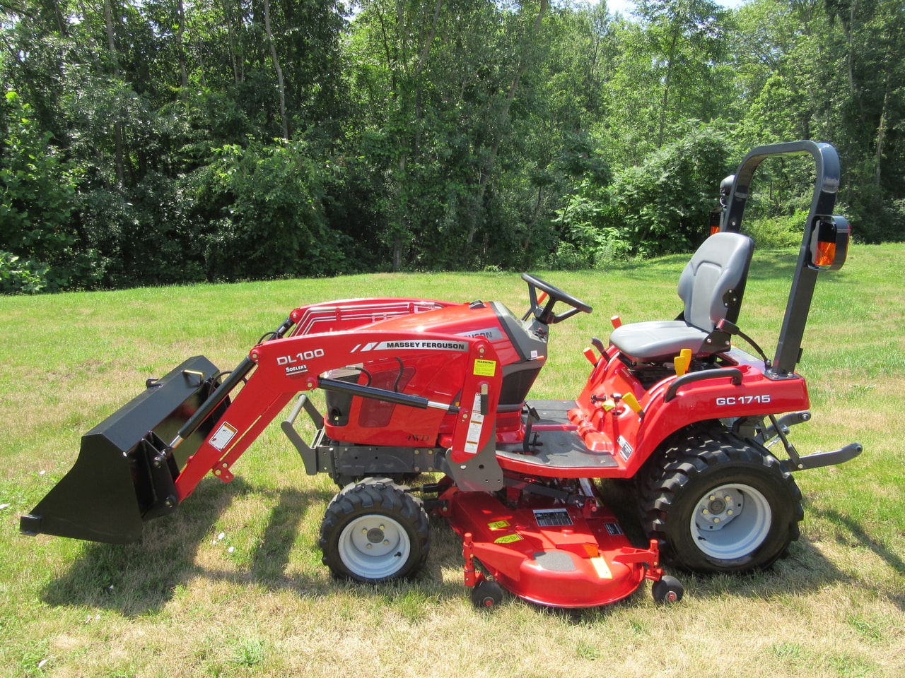Massey Ferguson GC1715