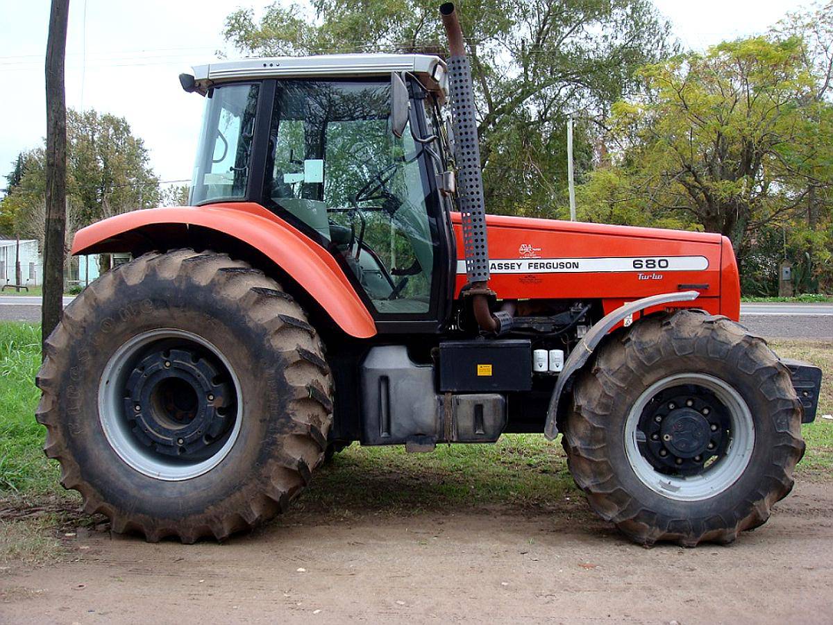 Massey Ferguson MF 680