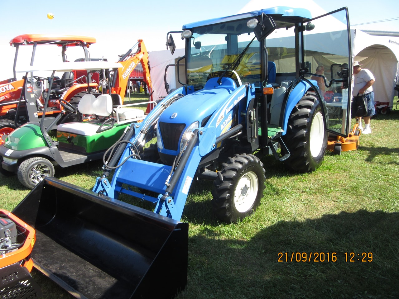 New Holland Boomer 3050