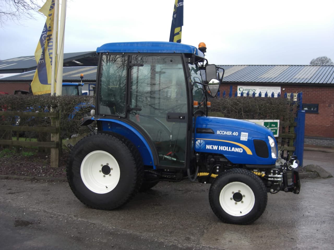 New Holland Boomer 40