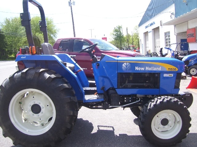 New Holland T1530