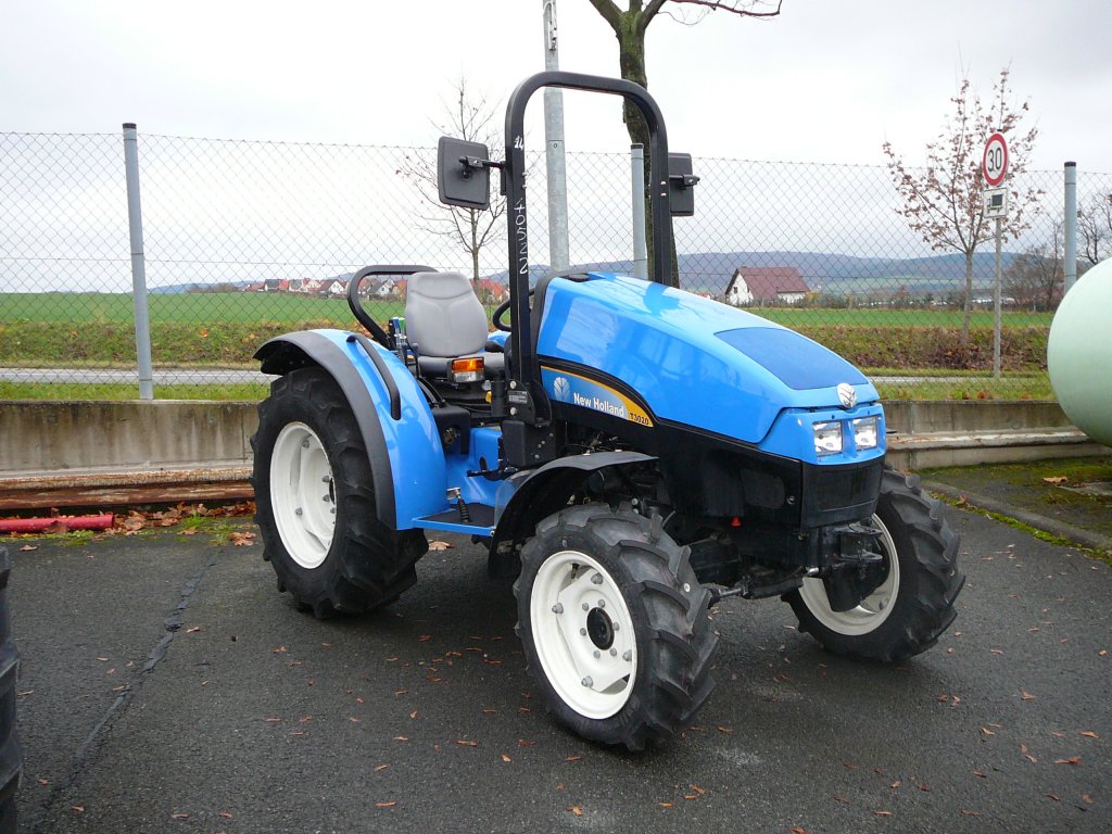 New Holland T3020