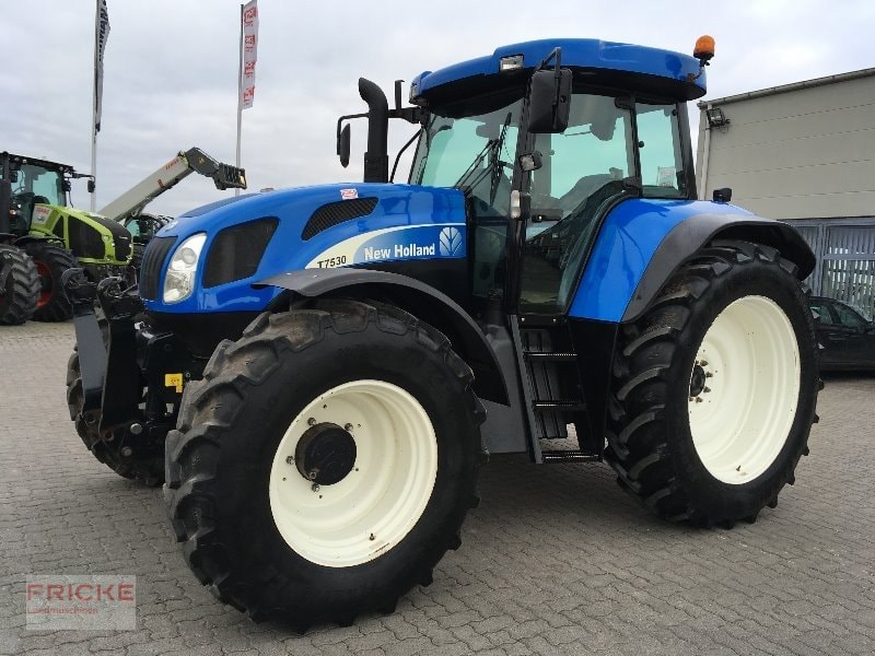 New Holland T7530