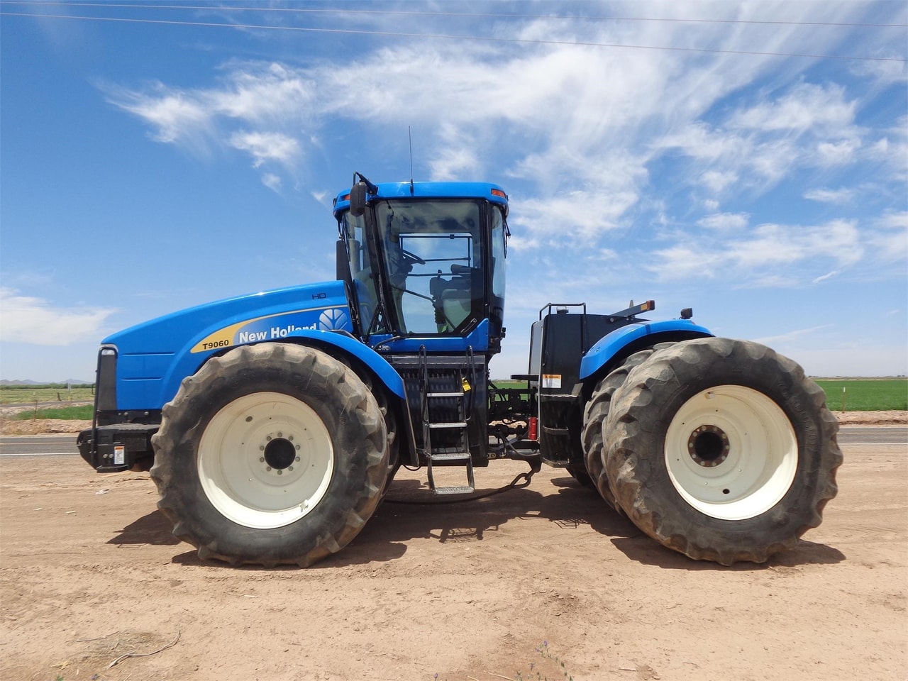 New Holland T9060