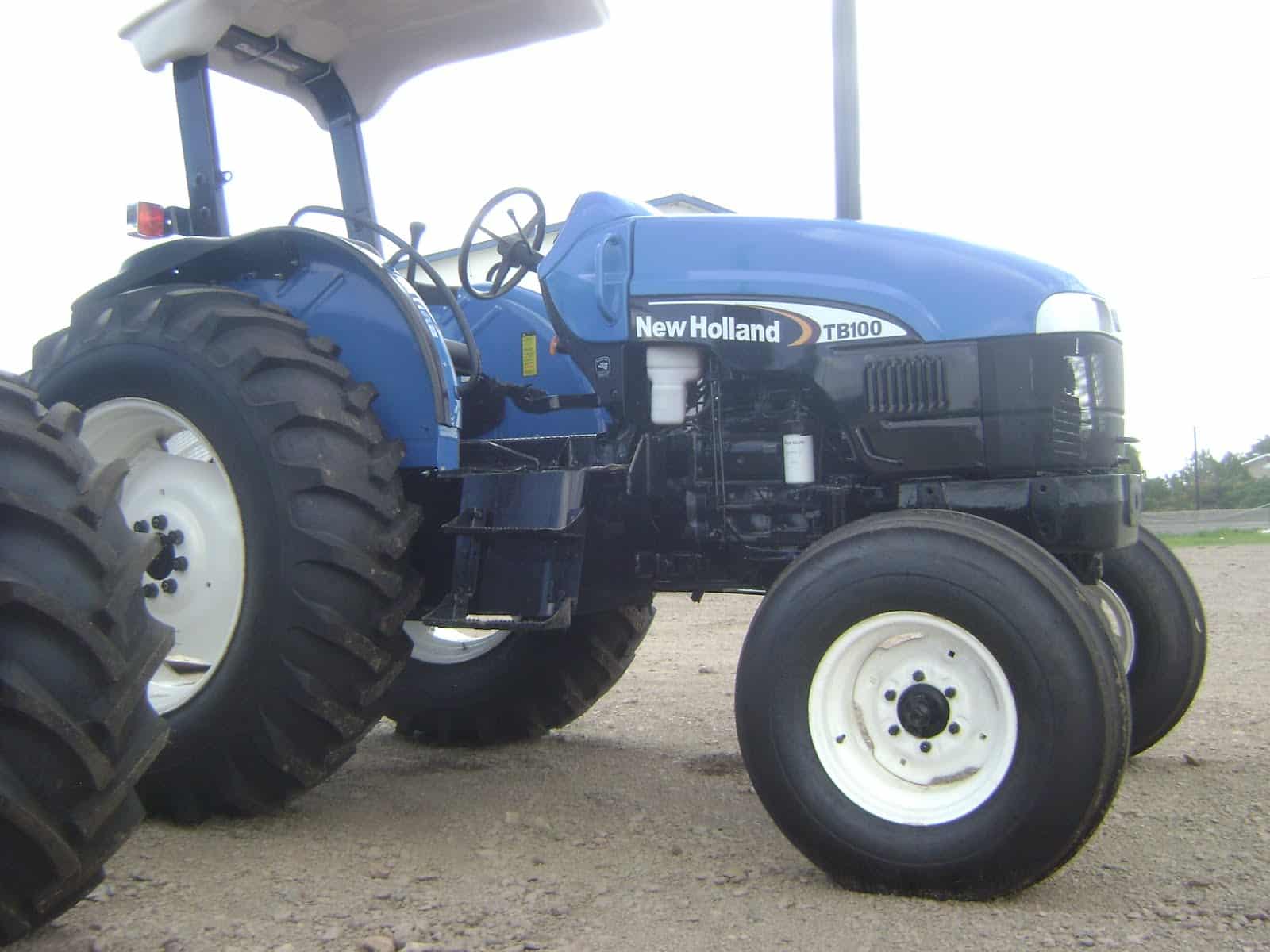 New Holland TB110