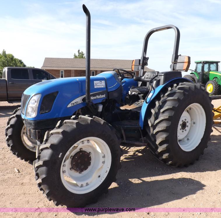 New Holland TN70A