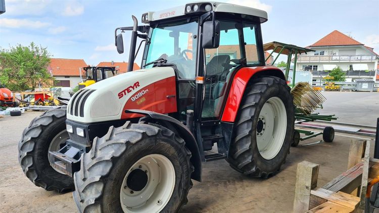 Steyr 9090M