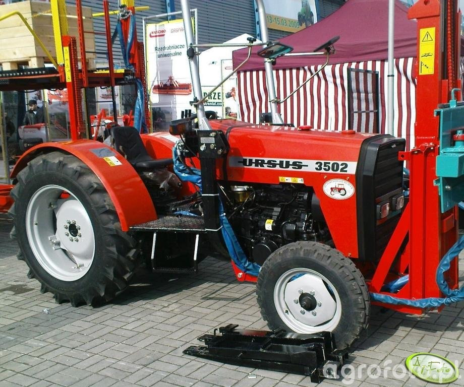 Ursus 3502