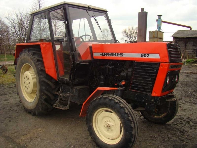 Ursus 902