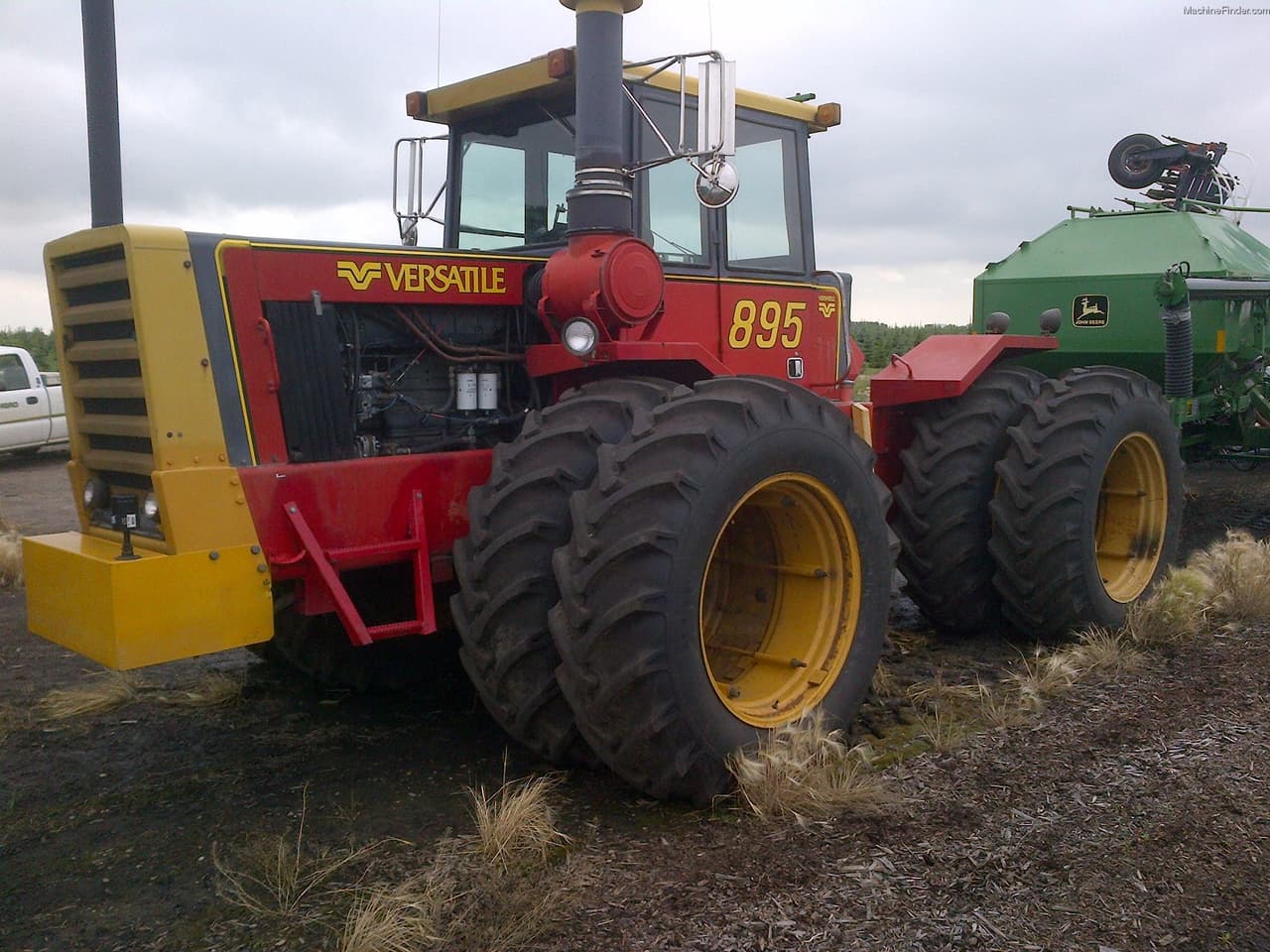 Versatile 895